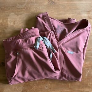 Figs Mauve Catarina top size L with Zamora jogger size M